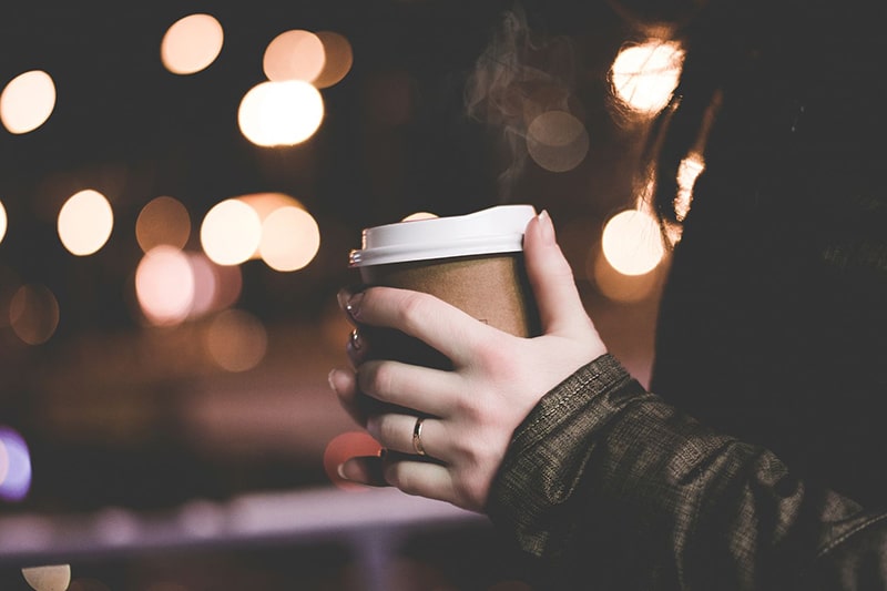 عوارض خوردن قهوه در شب